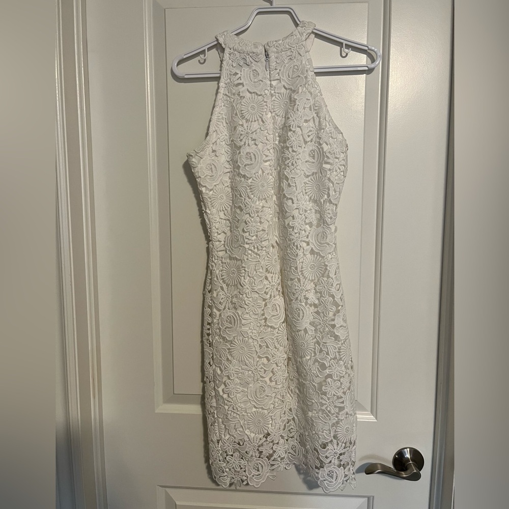 LULU’S white lace high neck midi dress size M - Picture 3 of 4